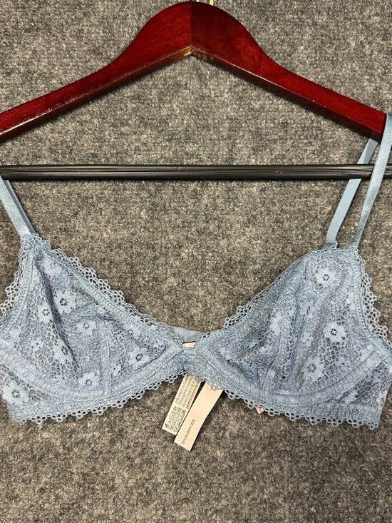Victoria's Secret Other - NEW Victorias Secret Bralette Womens XS Blue Lace Adjustable Straps Underwire
